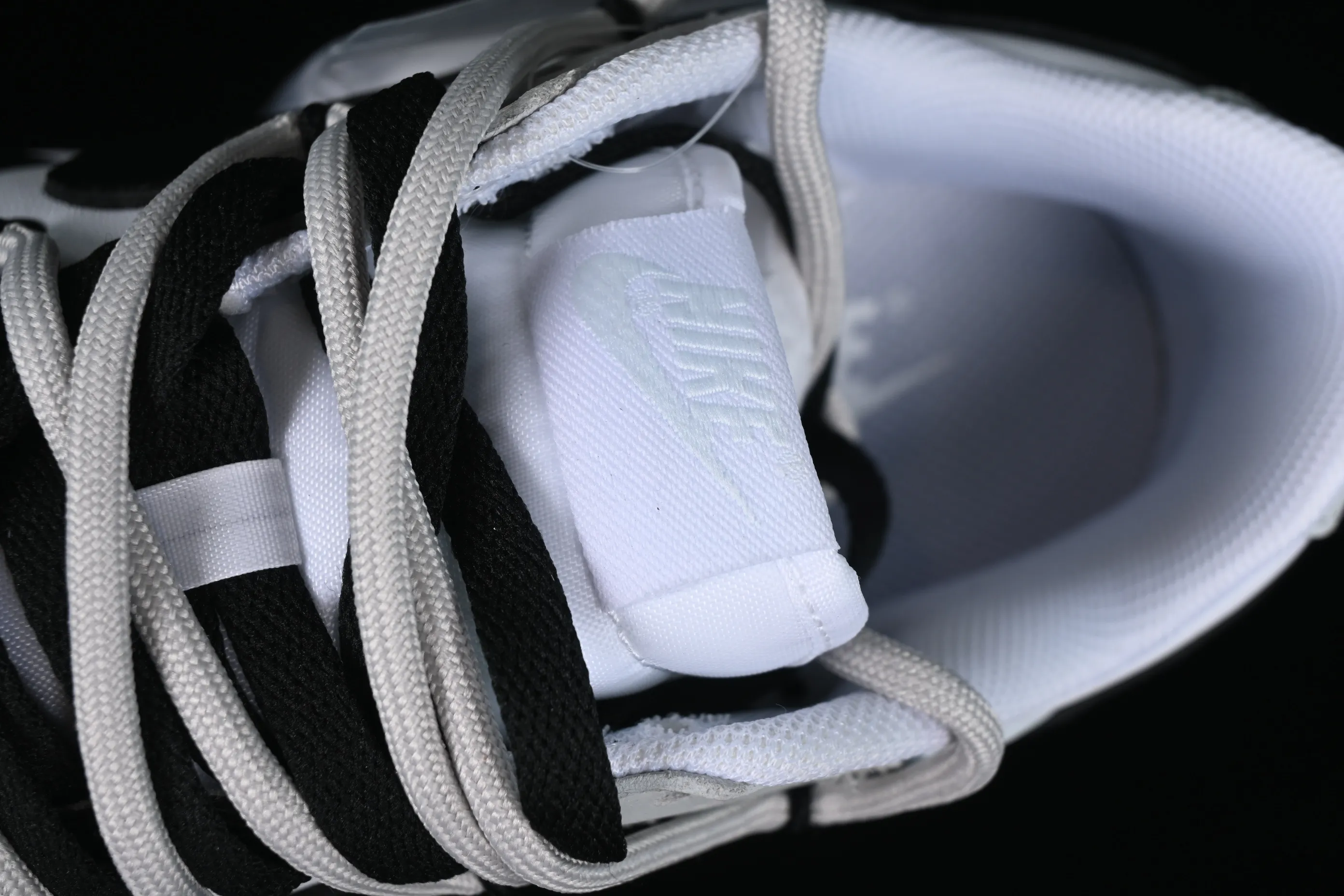 All Categories Nk SB Dunk Series Nk SB Dunk Low Low-top sneakers Nk Dunk Low Leather letters High street deconstruction Black and gray SB strap low-top casual sneakers DV0831-101